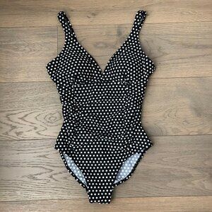 Byron Bay Swim Nylon Spdx V Neck One Piece Polka Dot Swim Suit Blk Wht Sz 8 NWOT